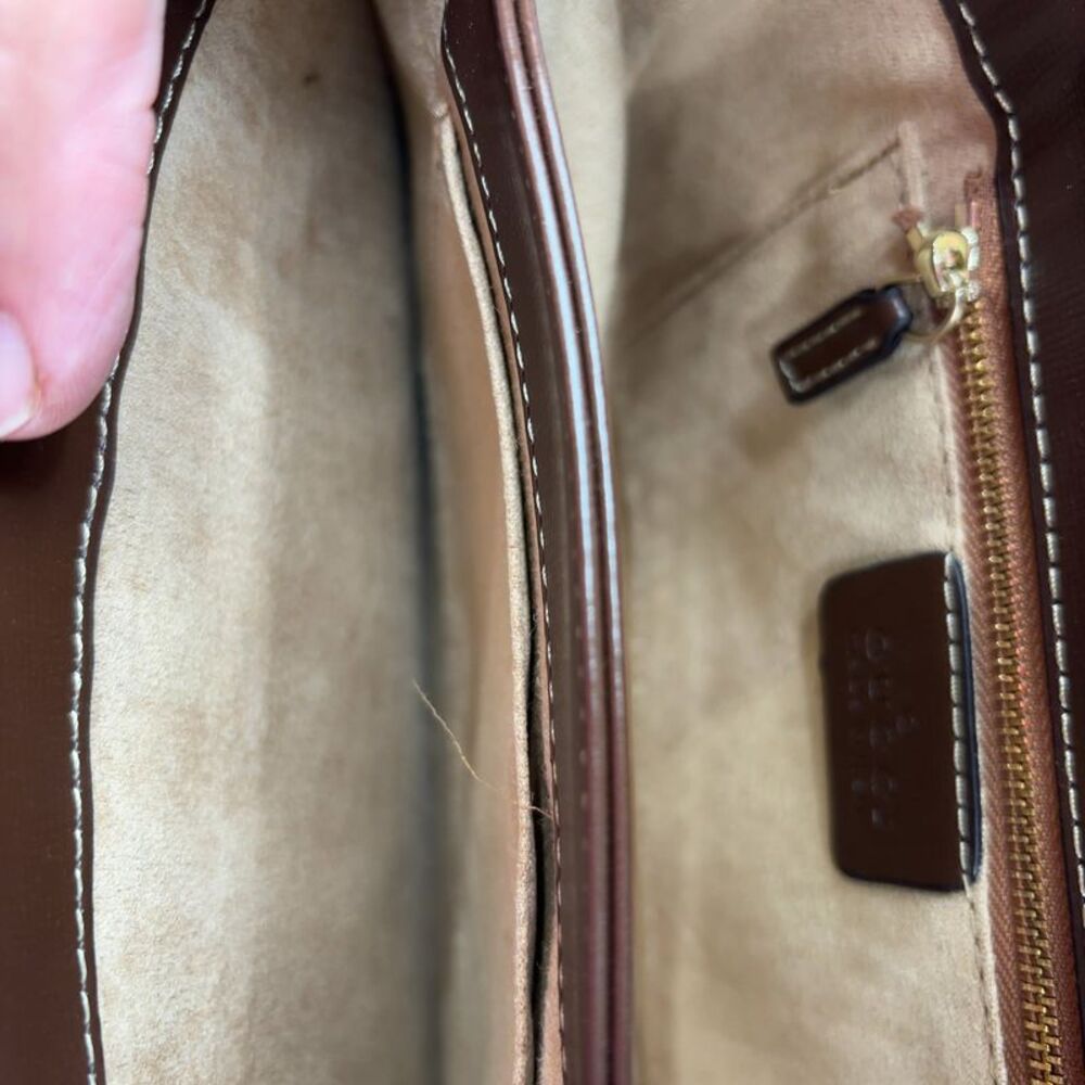 Gucci Medium Shoulder Bag - Picture 3 of 5